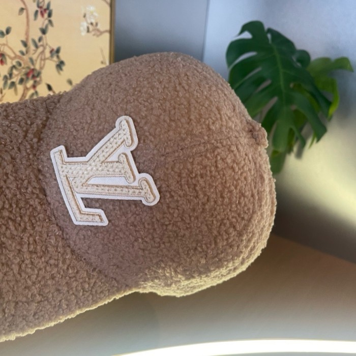 LV Hats & Caps 018