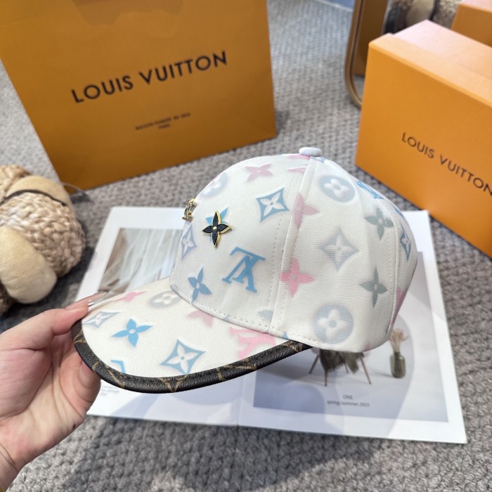 LV Hats & Caps 008