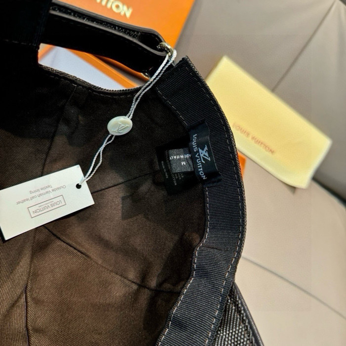 LV Hats & Caps 020