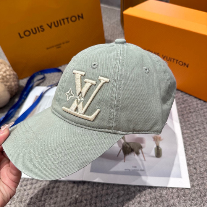 LV Hats & Caps 010