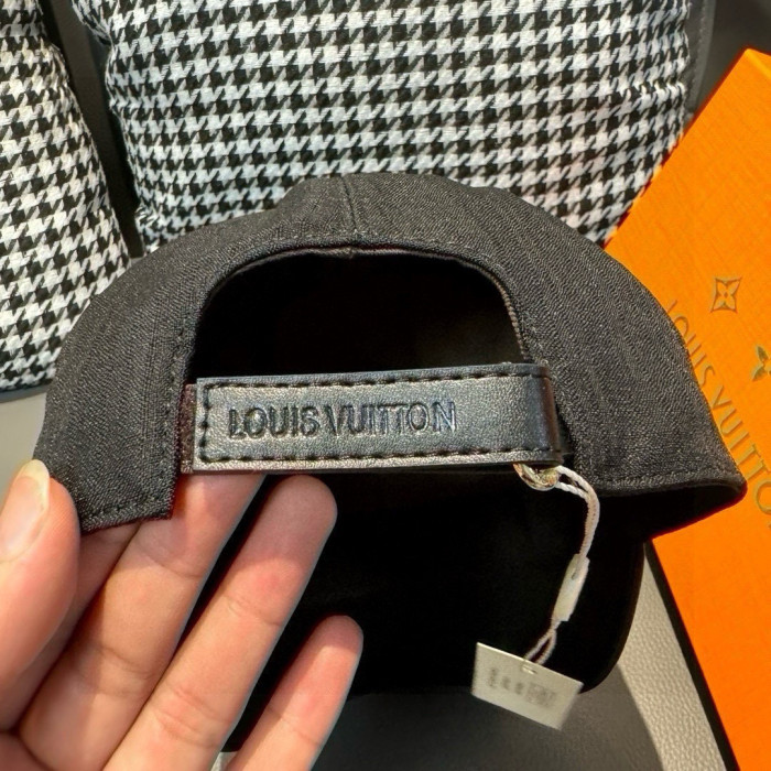 LV Hats & Caps 003