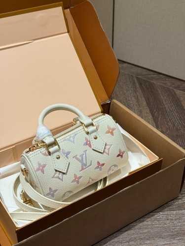 LV Nano Speedy Bag 252 DB561 16cm