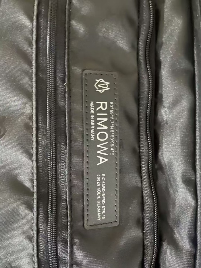 Rimowa Distinct Trolley luggage HL007 21 inches