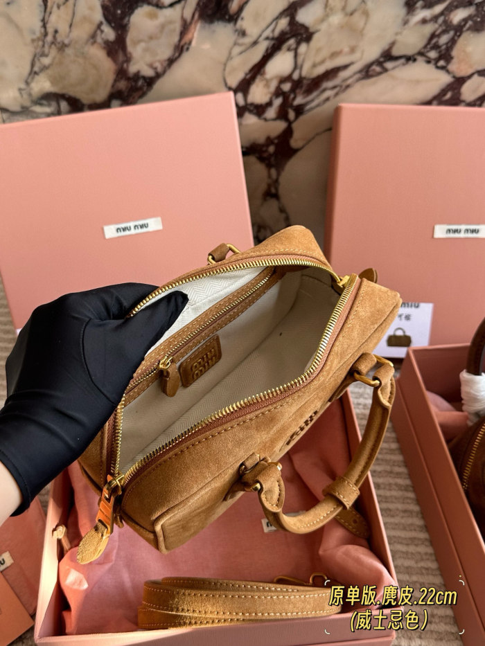 Miu Miu Handbag 024 DB003 22cm