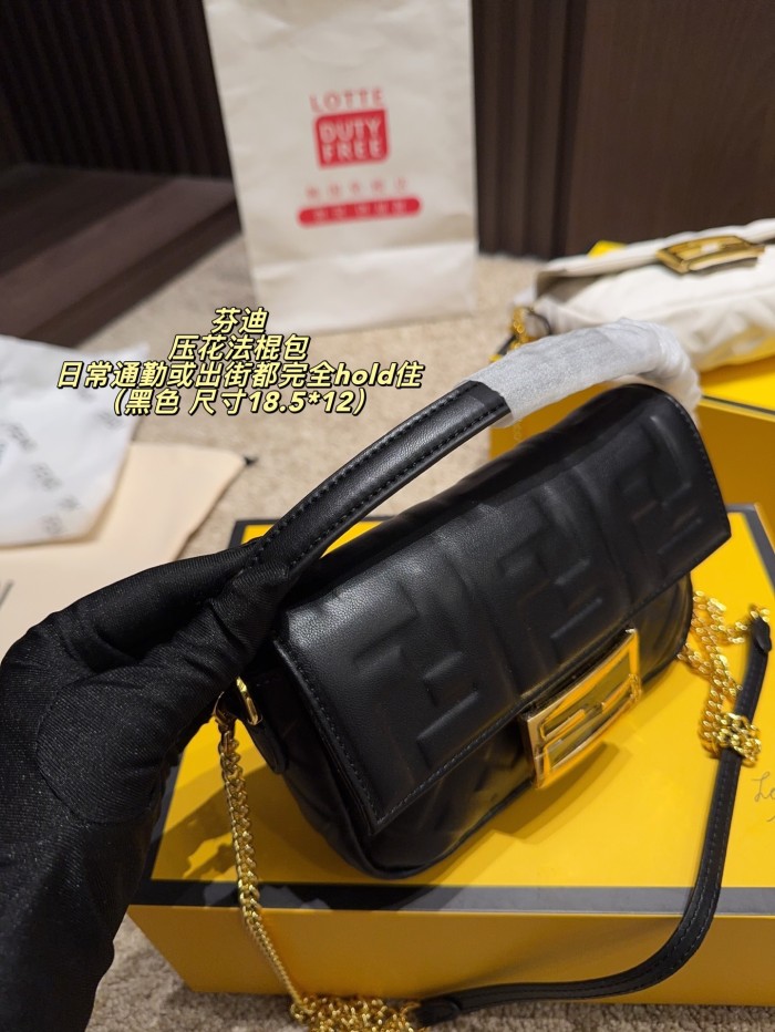 Fendi Baguette Bag 005 DB591 18.5cm