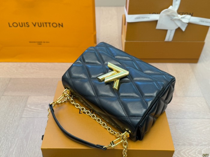 LV Twist Bag 263 DB071 23cm