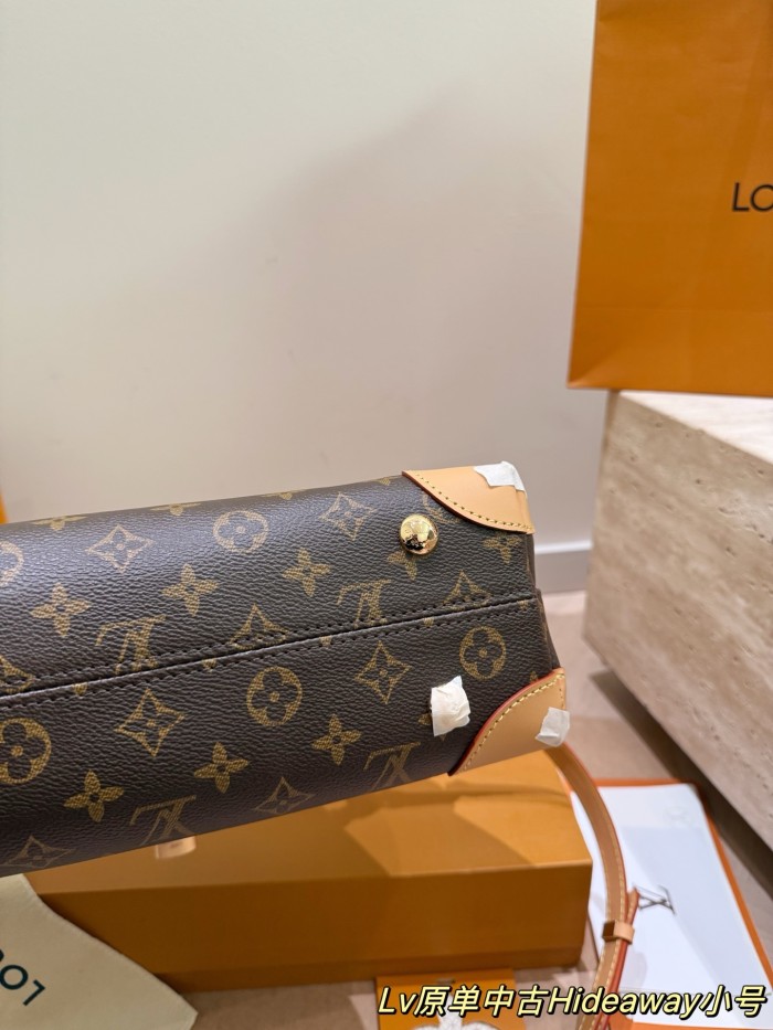 LV Hide Away Bag 275 DB042 30cm
