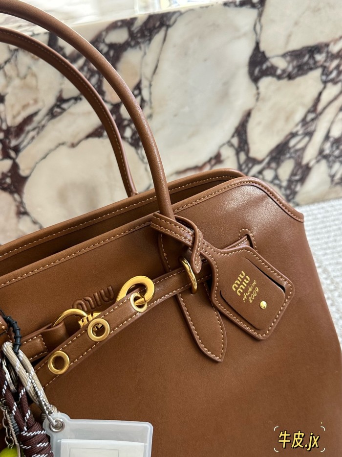Miu Miu Aventure Handbag 027 DB562 40cm