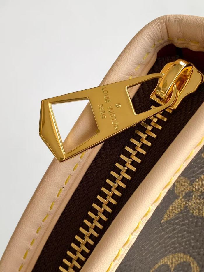 LV Lineup Bag M27335 XYMC084 34.5cm