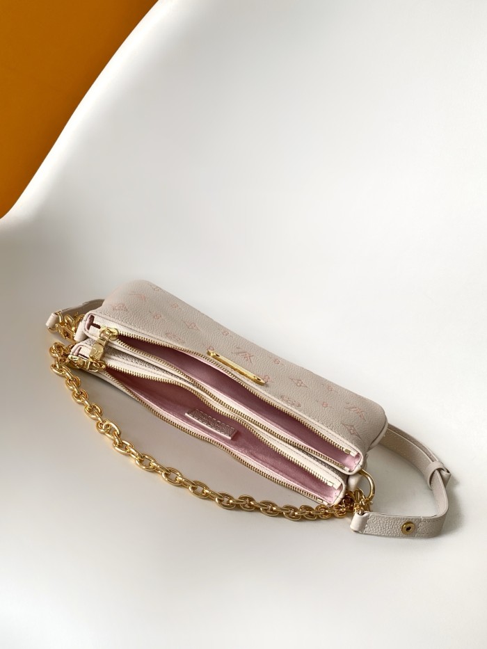 LV Liv pochette Bag M27741 XYMC054 24cm