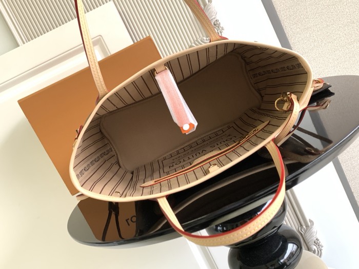 LV Neverfull Bag M41000 XYMC007027 29-39cm