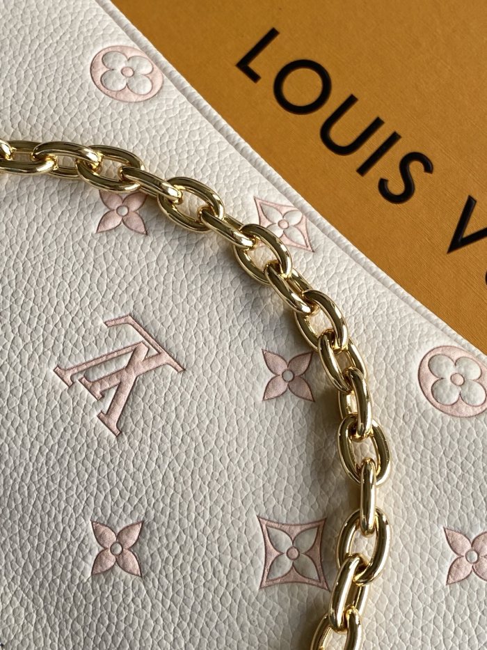 LV Liv pochette Bag M27741 XYMC054 24cm