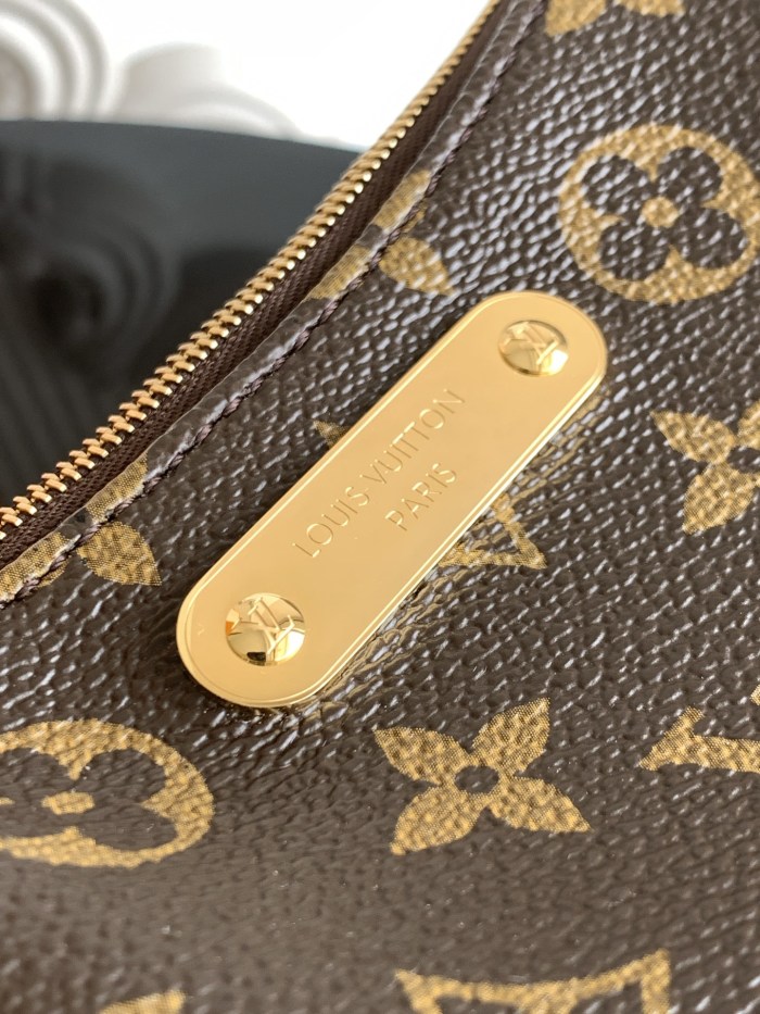 LV Liv pochette Bag M83008 XYMC085 24.5cm