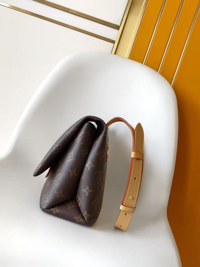 LV Take Out Bag M28113 XYMC055 32cm