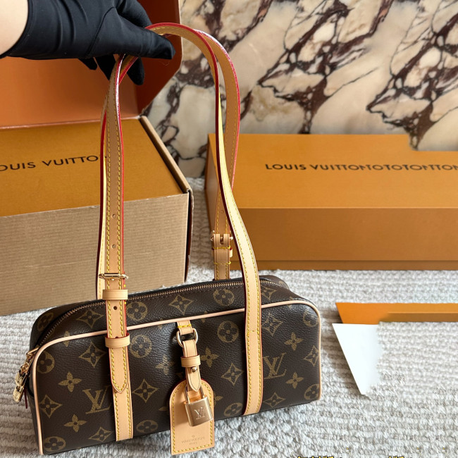 LV Hangon Bag 280 DB091 26cm