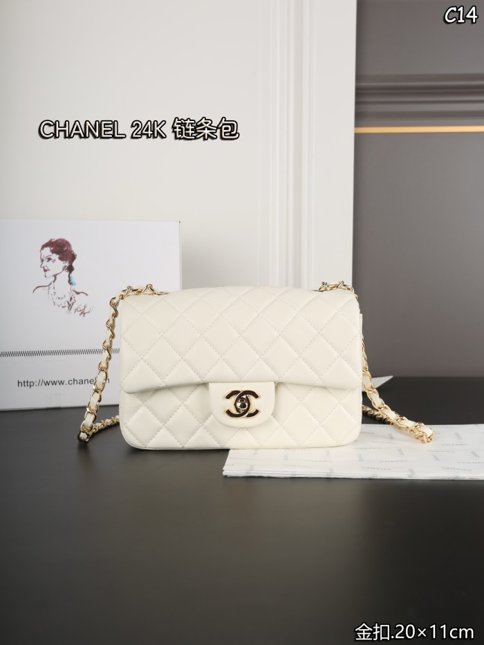 Chanel Shoulder Bag 103 DB561 17-20cm