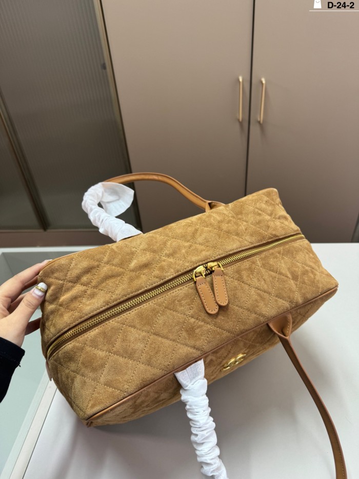 Chanel Handbag Tote 107 DB552 37cm