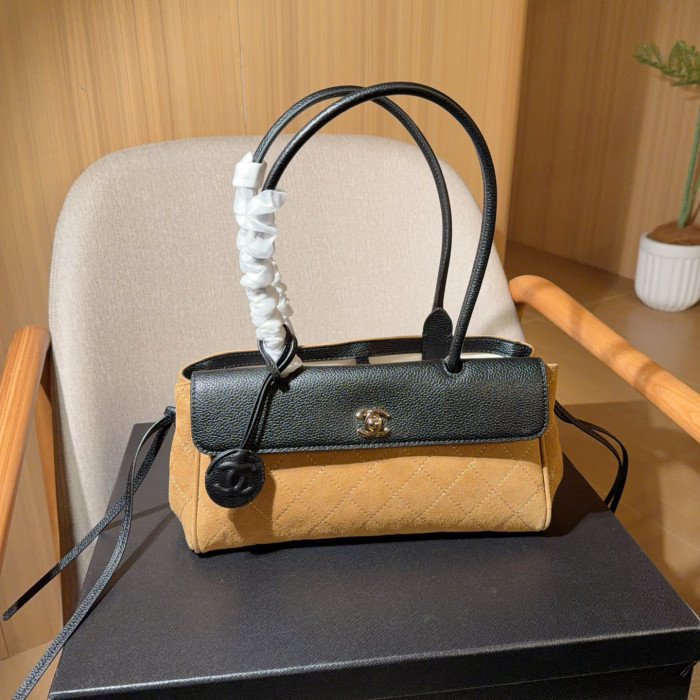 Chanel Handbag Tote 105 DB092 30cm