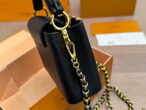 LV Capucines Bag 288 DB012 20cm