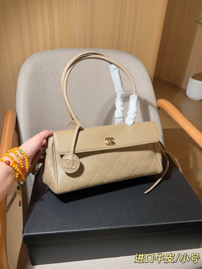 Chanel Handbag Tote 104 DB092 30cm