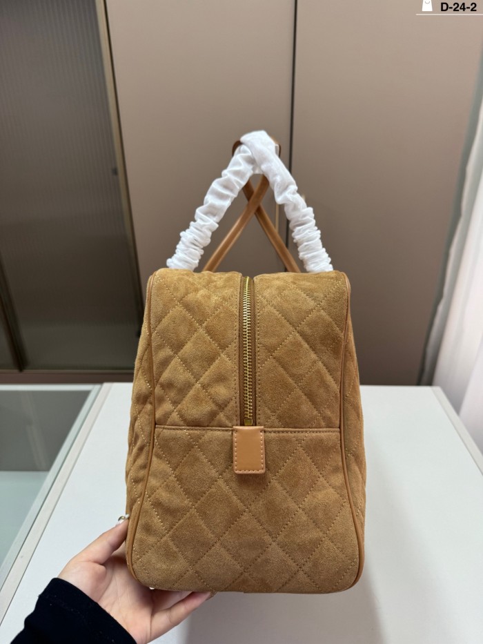 Chanel Handbag Tote 107 DB552 37cm