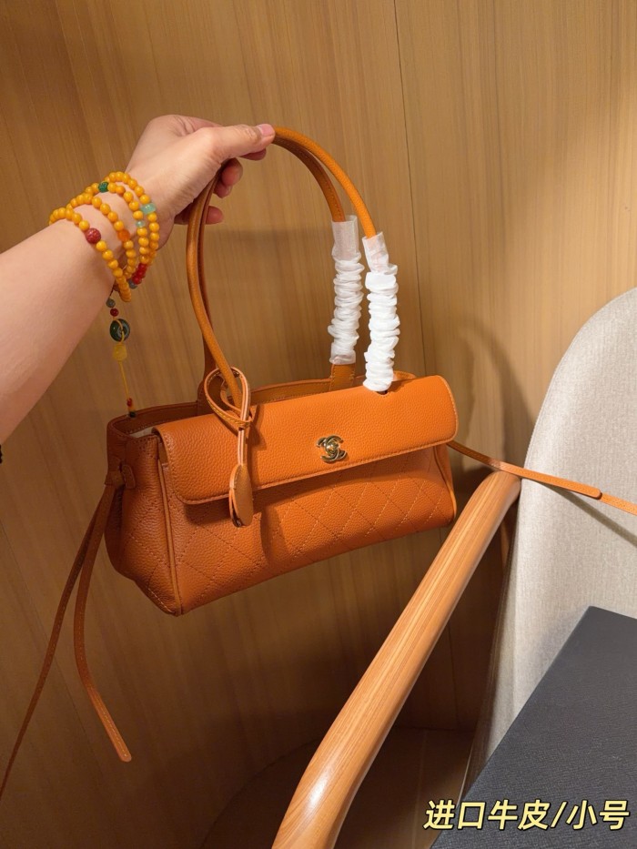 Chanel Handbag Tote 104 DB092 30cm