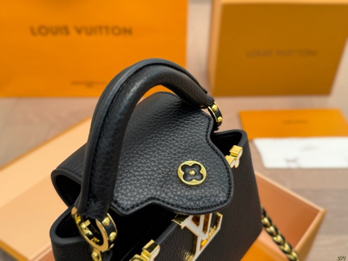 LV Capucines Bag 288 DB012 20cm
