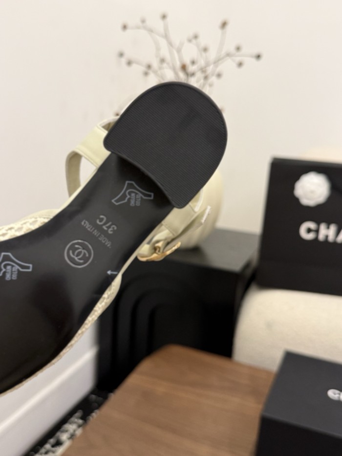 Chanel shoes 075 XM003