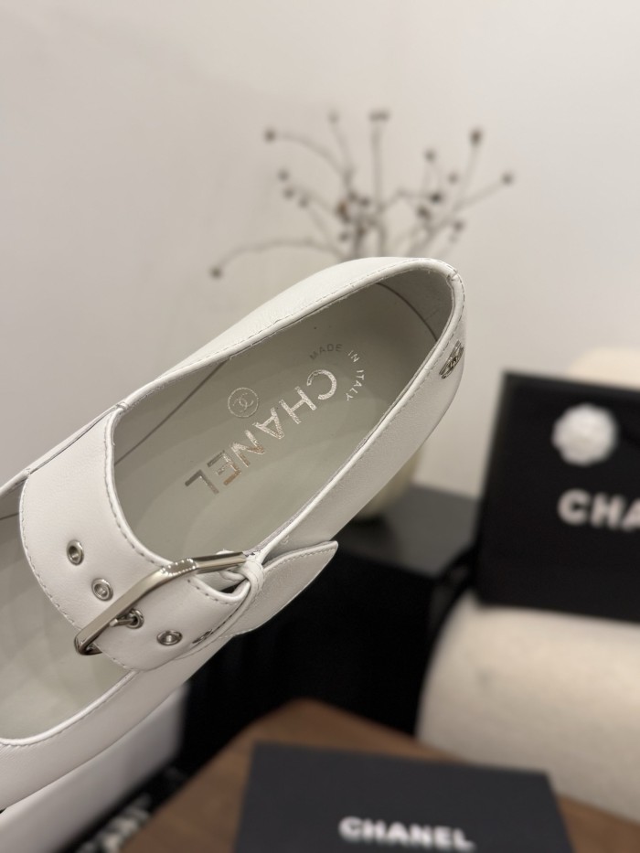 Chanel shoes 097 XM013