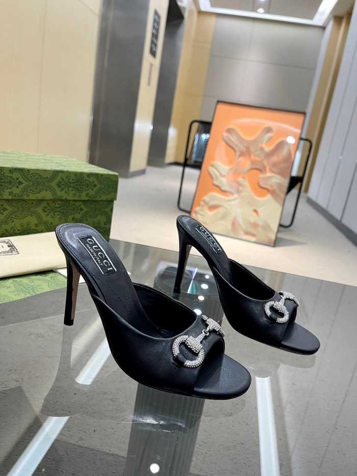 Gucci shoes 080 XM072