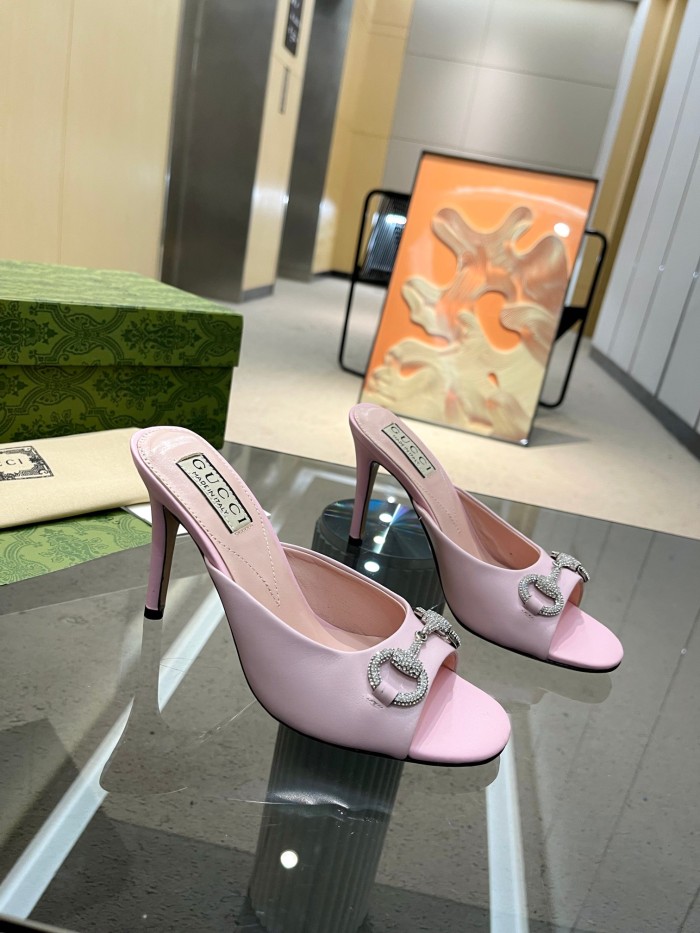 Gucci shoes 080 XM072