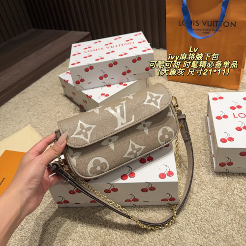 LV Wallet On Chain Ivy Bag 295 DB081 21cm
