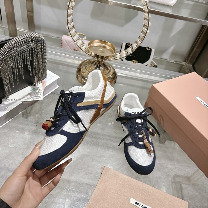 Miu Miu Casual shoes 012 XM092
