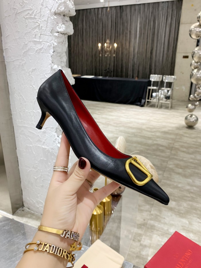 Valentino shoes 021 XM003