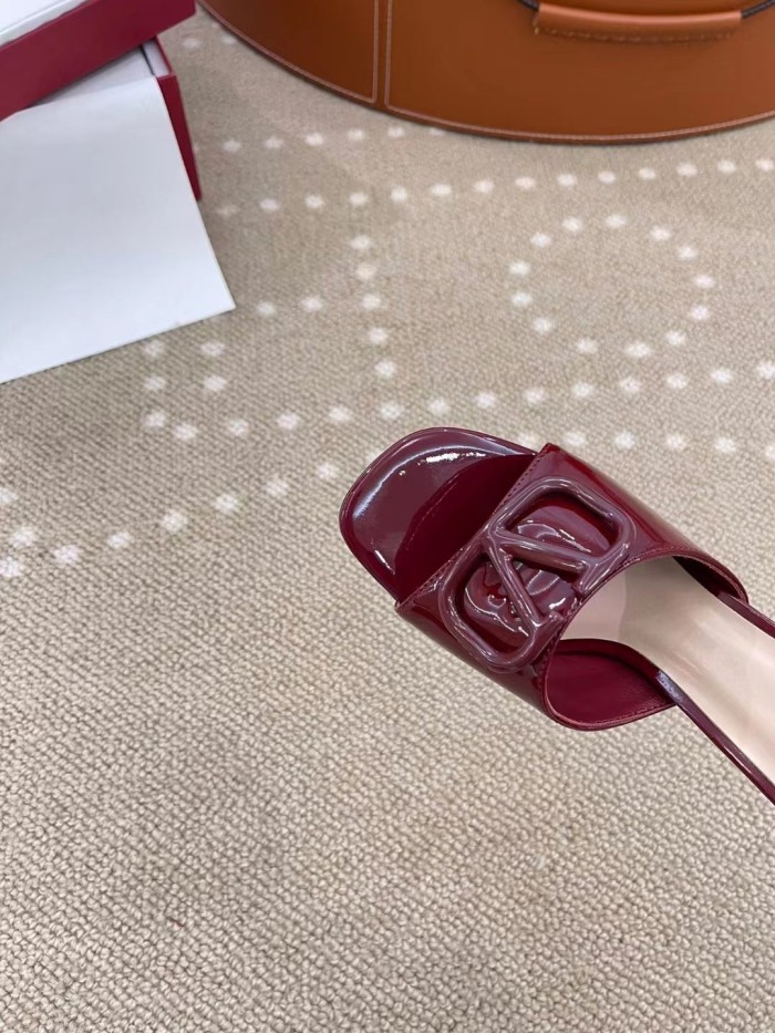 Valentino shoes 032 XM072