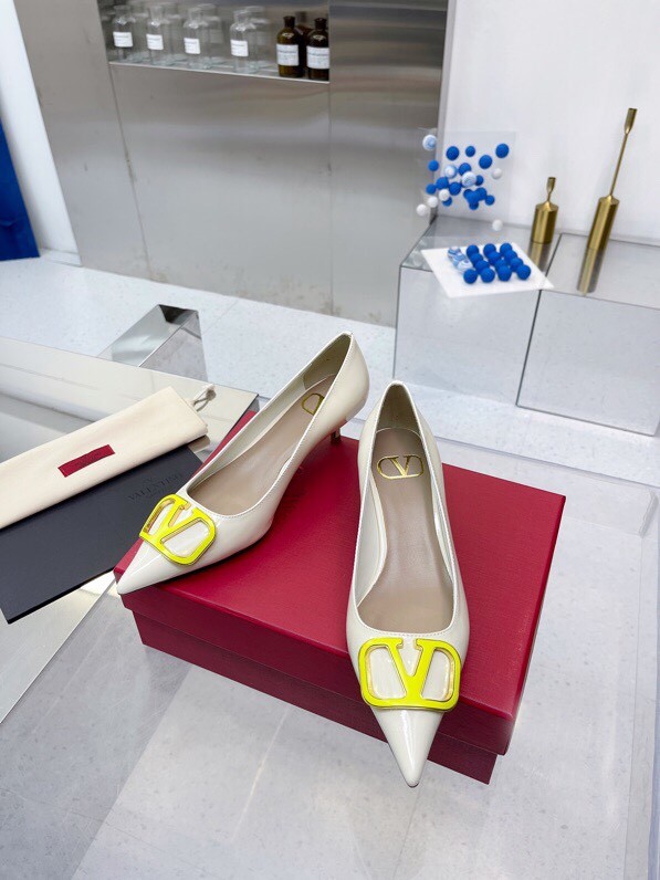 Valentino shoes 021 XM003