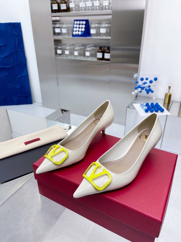 Valentino shoes 021 XM003