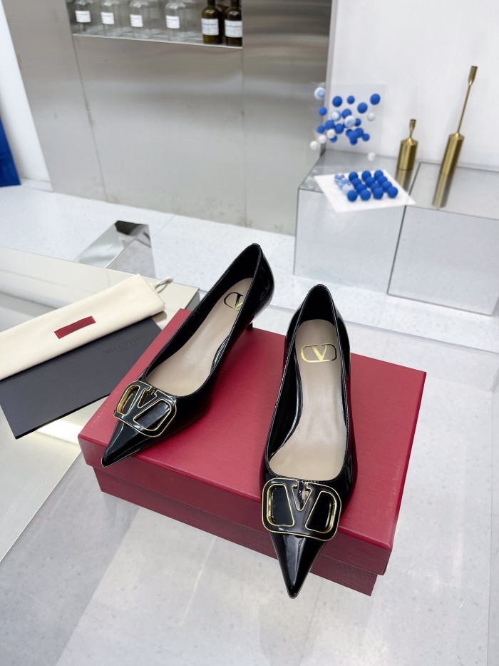Valentino shoes 021 XM003