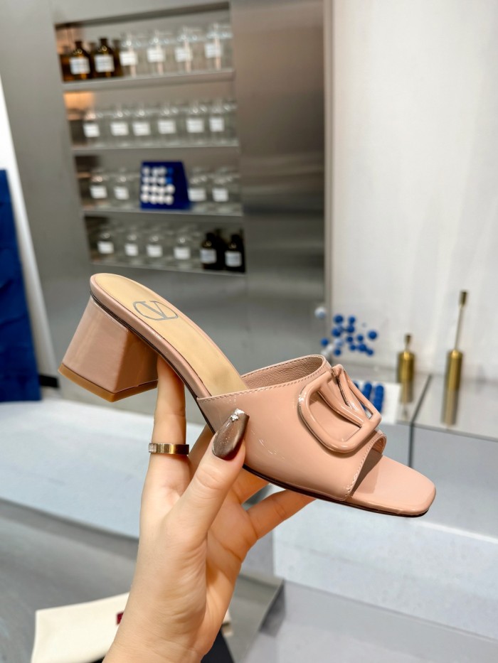 Valentino shoes 033 XM072