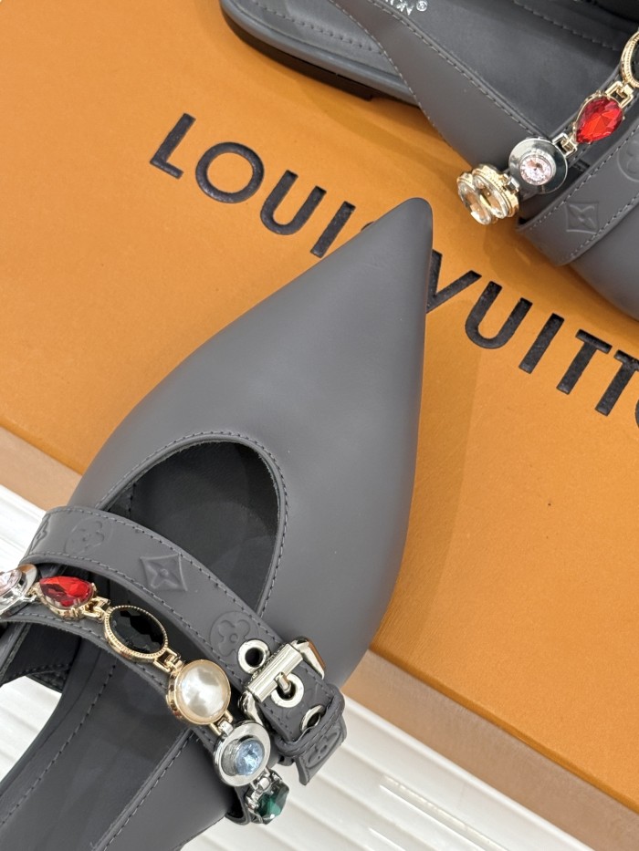 LV shoes 037 XM063