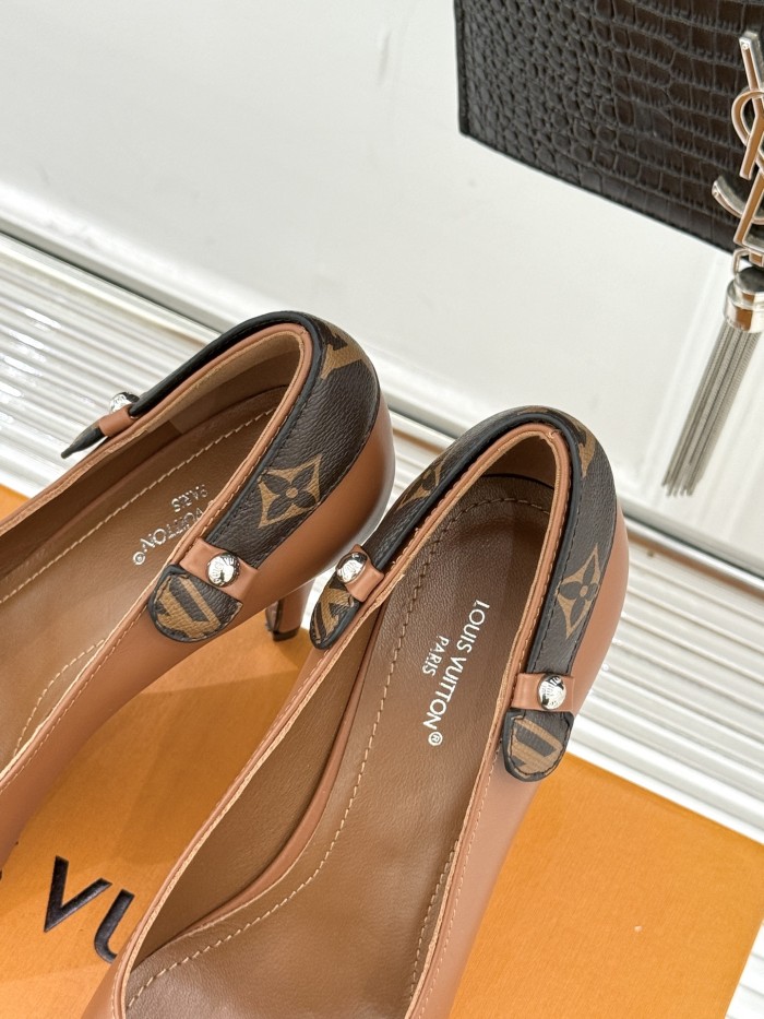 LV shoes 032 XM063