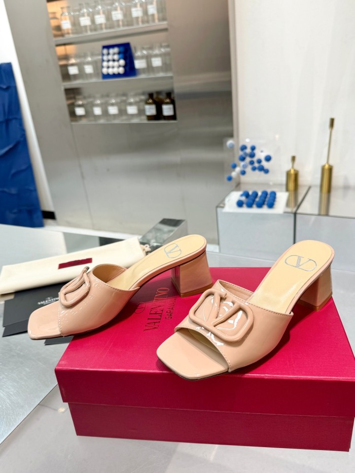 Valentino shoes 033 XM072