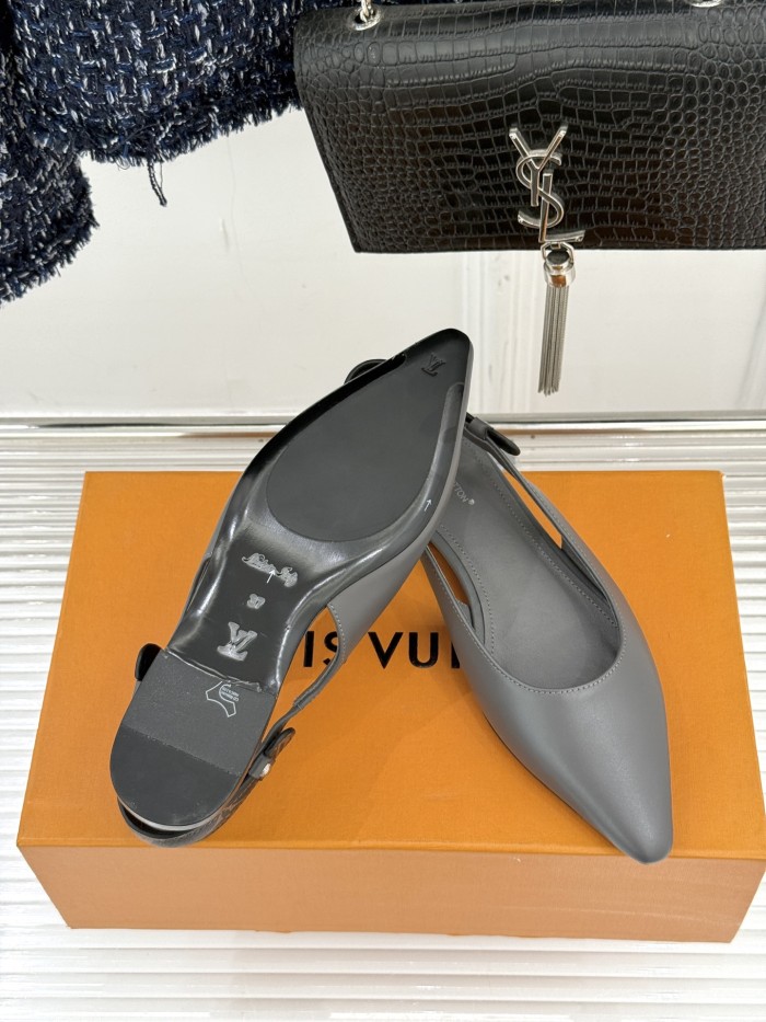 LV shoes 035 XM063
