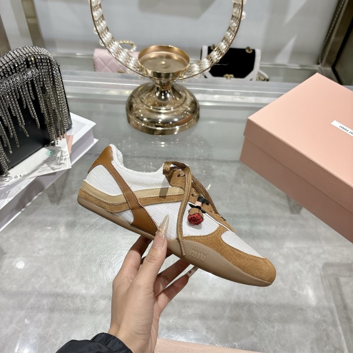 Miu Miu Casual shoes 012 XM092