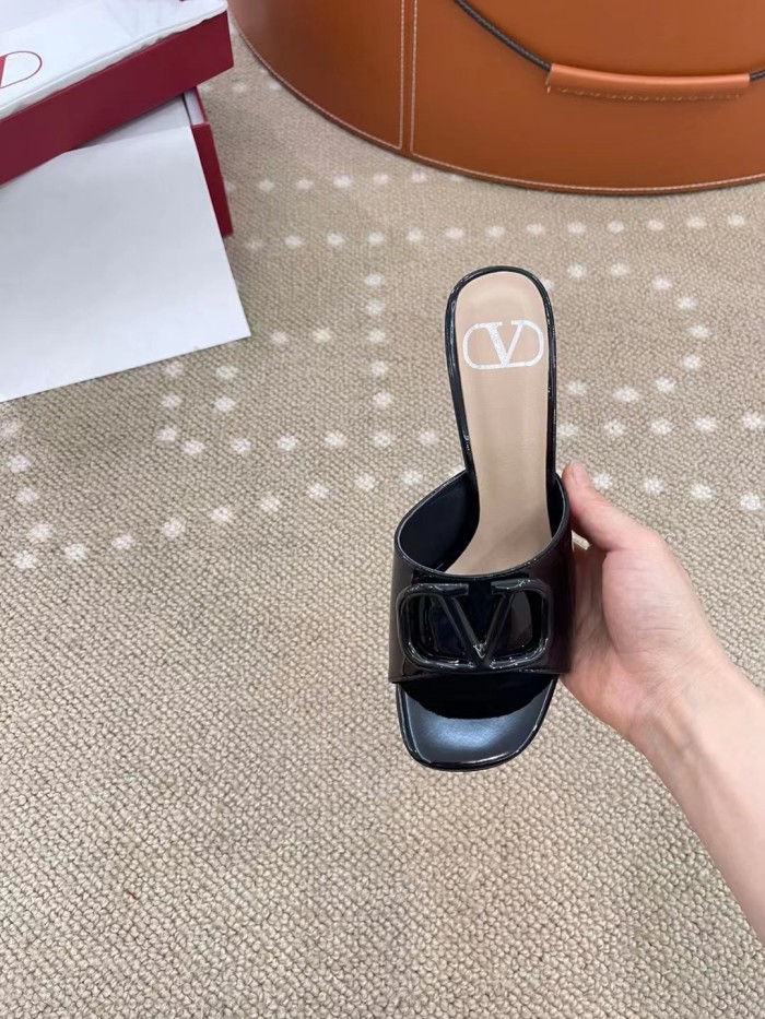 Valentino shoes 032 XM072