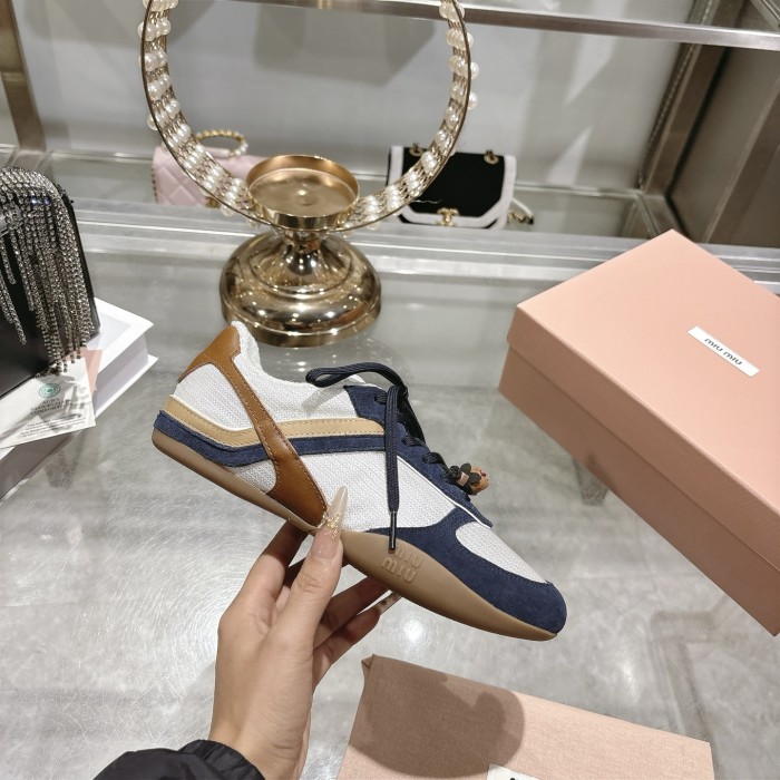 Miu Miu Casual shoes 012 XM092