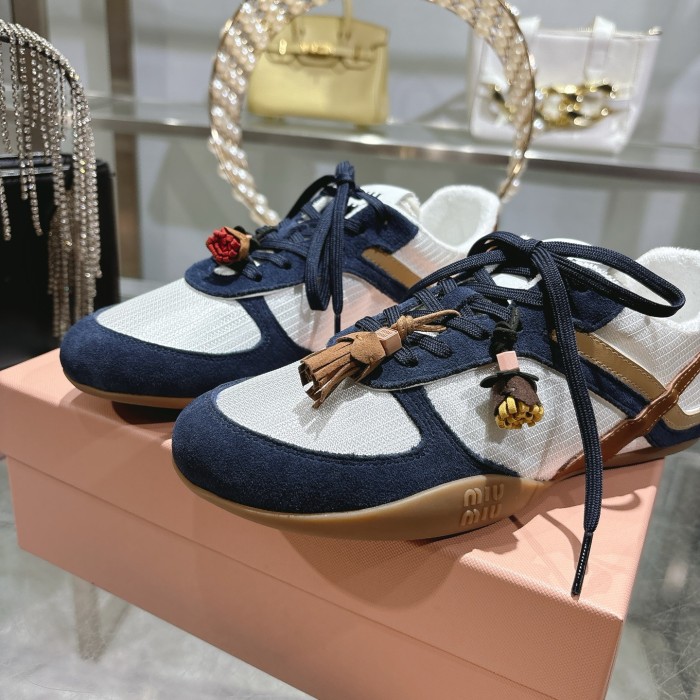 Miu Miu Casual shoes 012 XM092