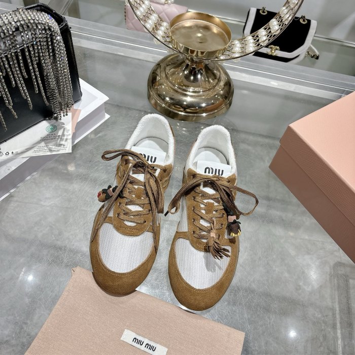 Miu Miu Casual shoes 012 XM092
