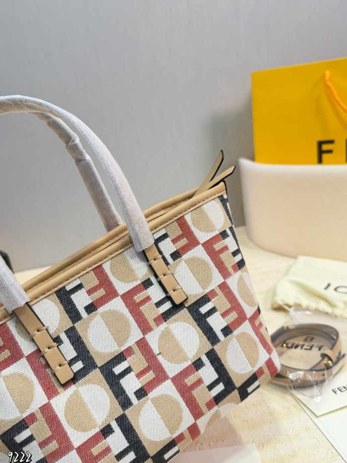 Fendi Baguette Tote 006 DB571 16cm