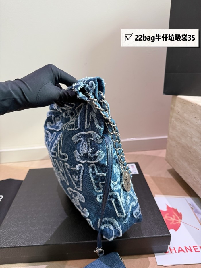 Chanel Shoulder Bag 122 DB502 35cm